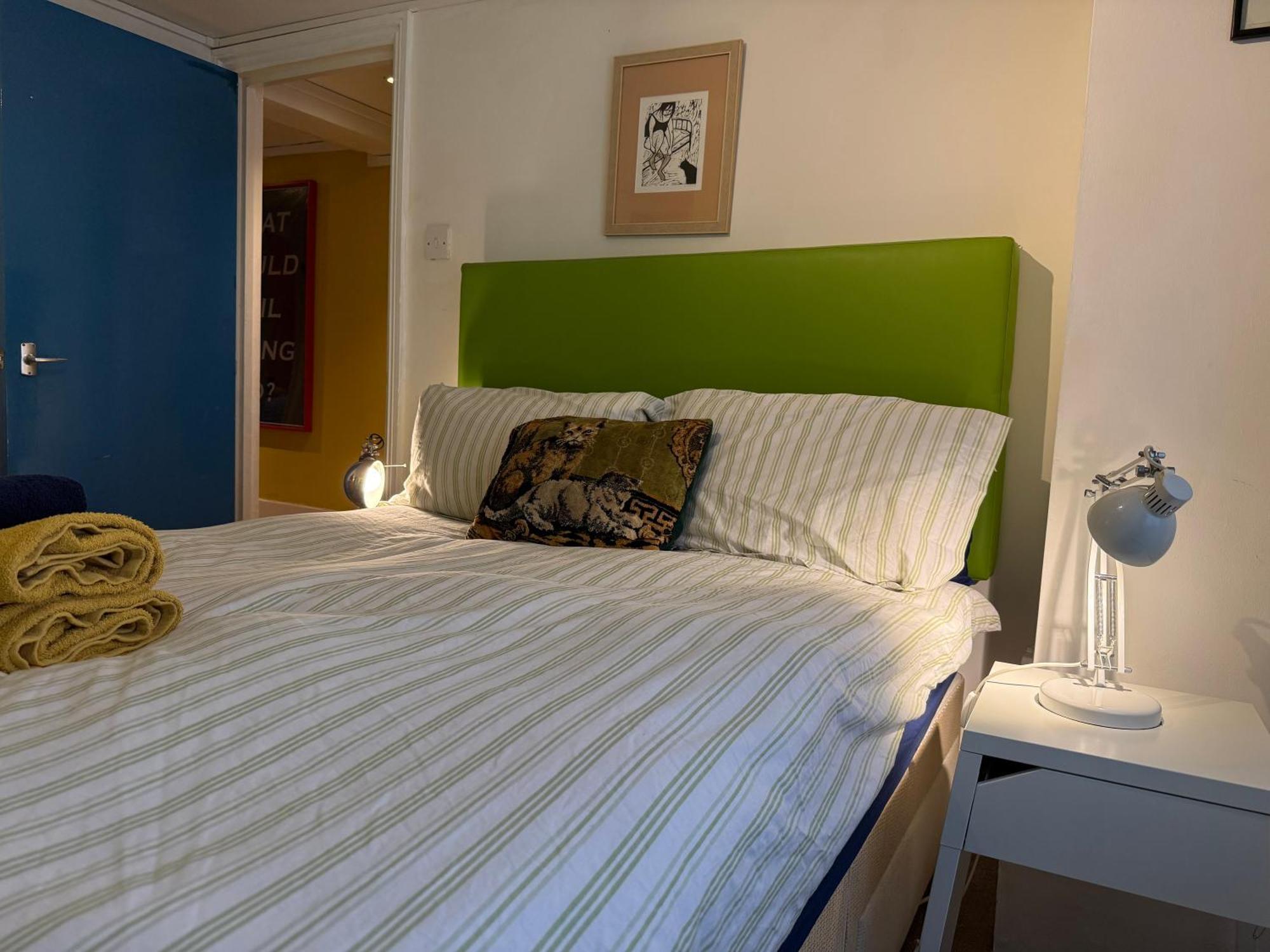 Appartamento Comfy Child/Dog Friendly Garden Flat Heart Camden Londra Esterno foto